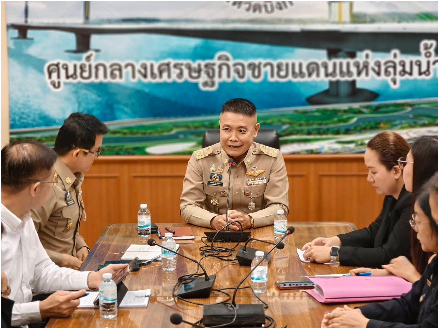 กรมบังคับคดี ร่วมประชุมหารือไกล่เกลี่ยข้อพิพาทกรณีข้อพิพาทระหว่างผู้กู้และผู้ค้ำประกันสินเชื่อในพื้นที่จังหวัดบึงกาฬ